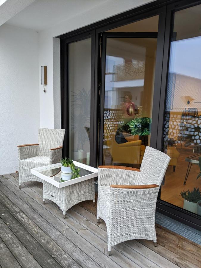 Either Private 2B2B Or Shared 1B1B, Luxury, Bright, Spacious Berlin Exterior photo