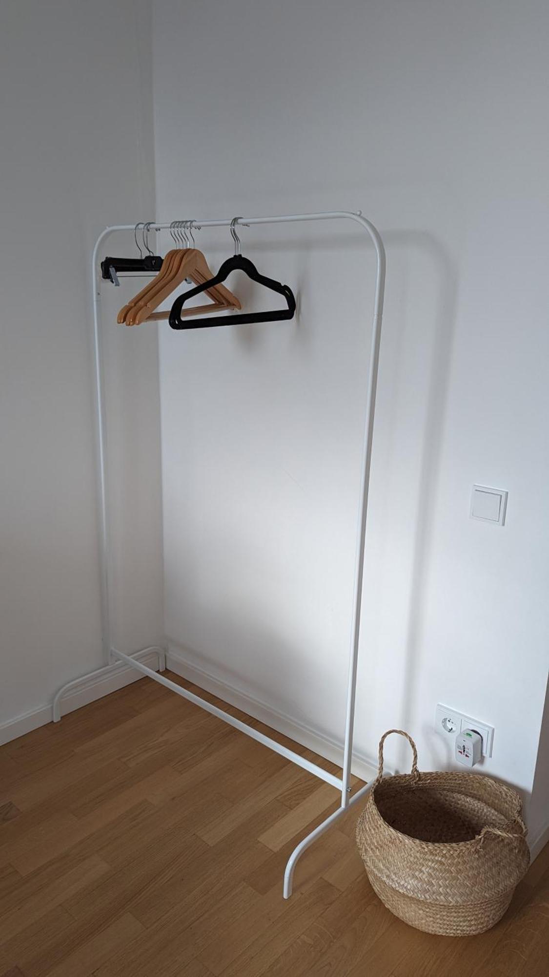 Either Private 2B2B Or Shared 1B1B, Luxury, Bright, Spacious Berlin Room photo